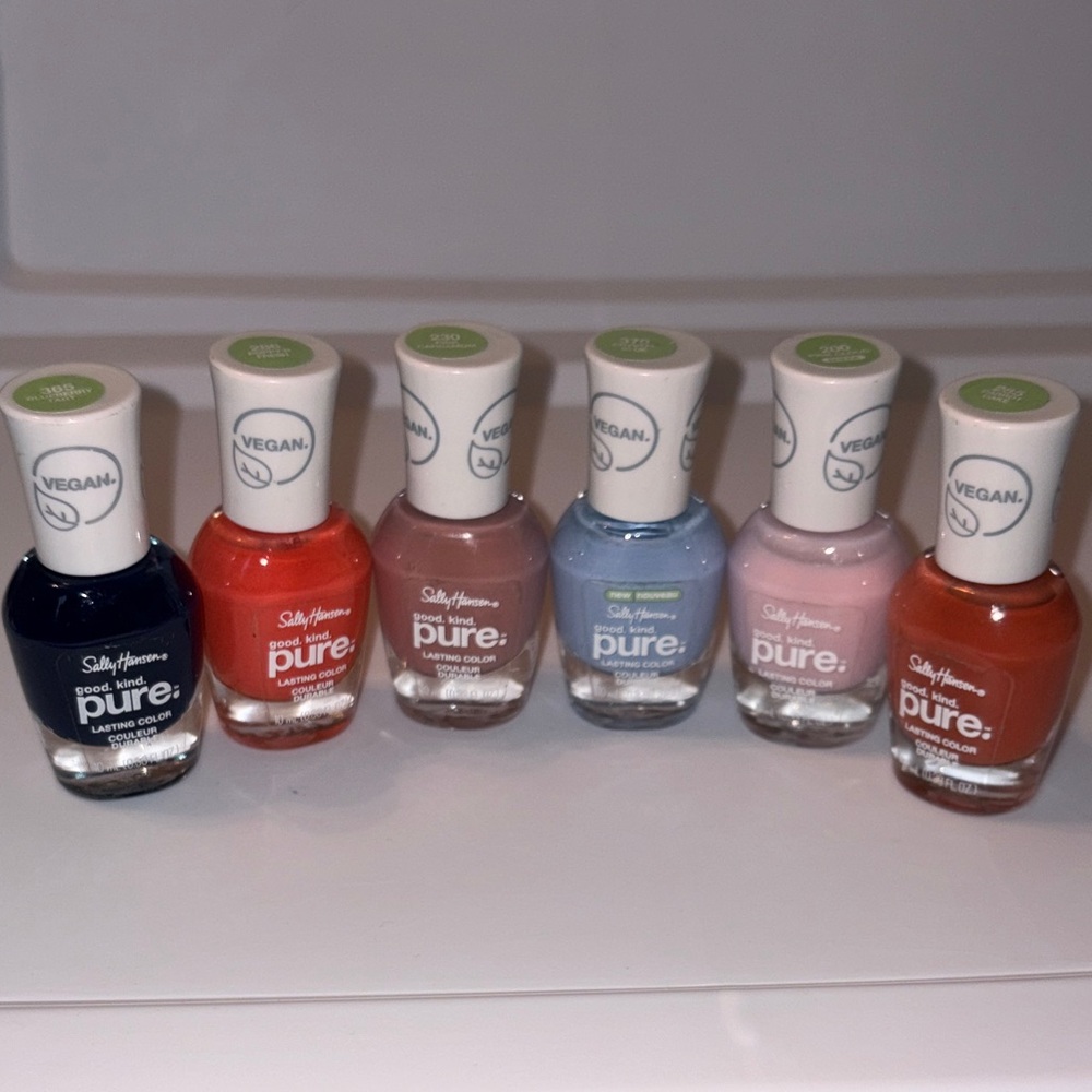 Sally Hansen Pure Vegan Nail Set